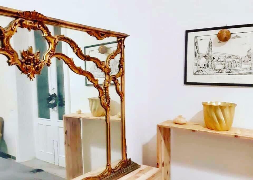 B&B Charme Centre-Ville Artistic & Literary Rooms パレルモ エクステリア 写真