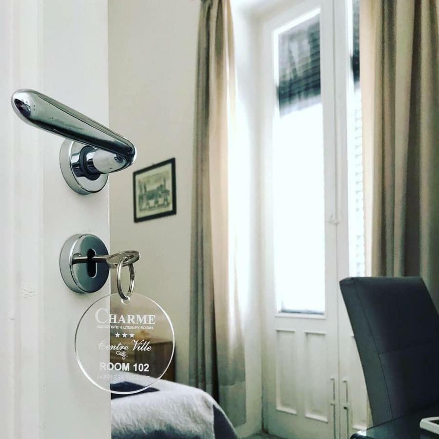 B&B Charme Centre-Ville Artistic & Literary Rooms パレルモ エクステリア 写真