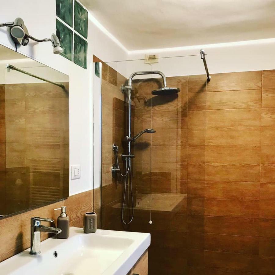B&B Charme Centre-Ville Artistic & Literary Rooms パレルモ エクステリア 写真