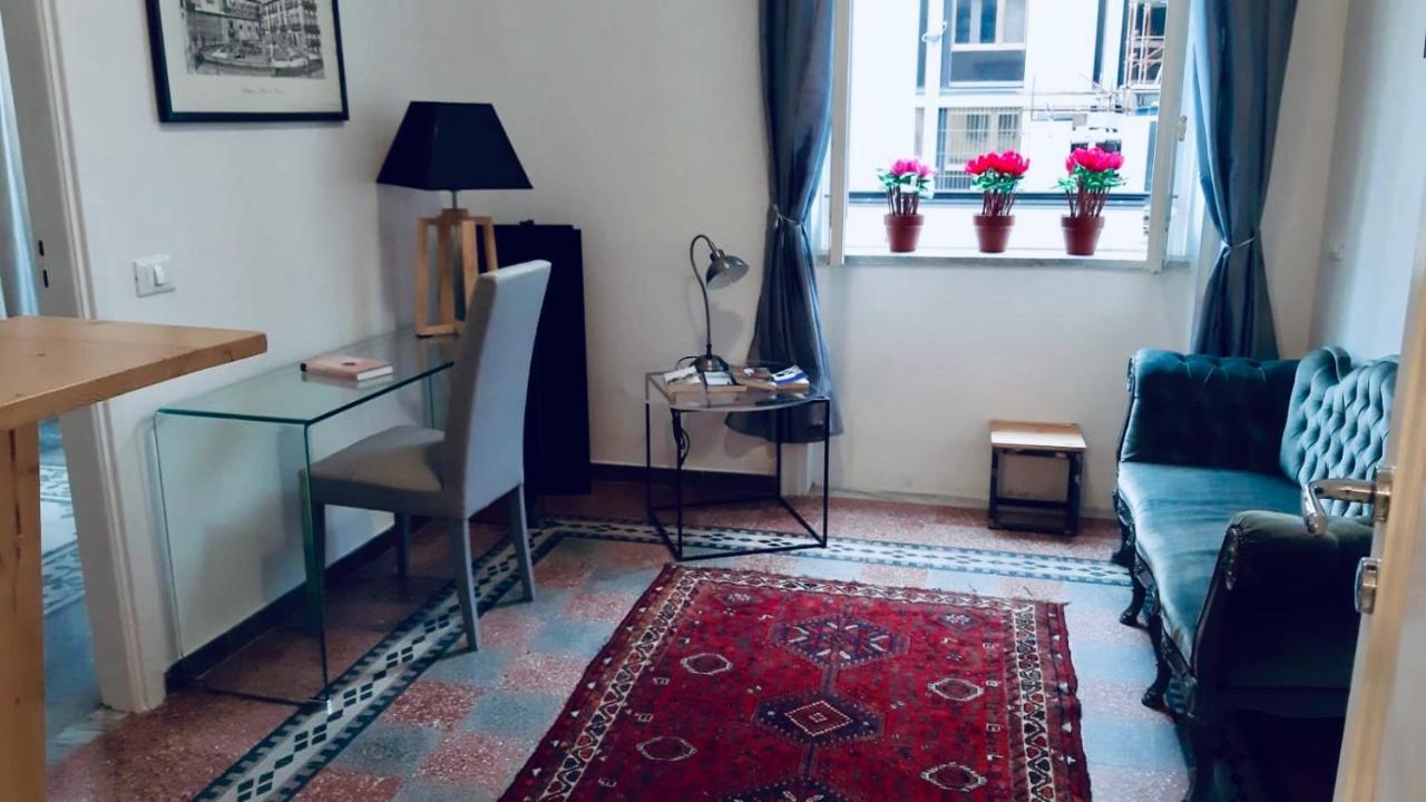 B&B Charme Centre-Ville Artistic & Literary Rooms パレルモ エクステリア 写真