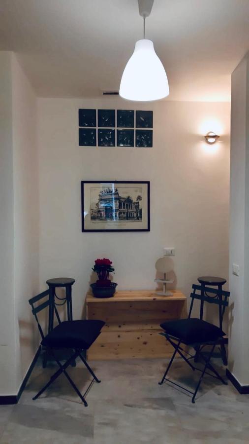 B&B Charme Centre-Ville Artistic & Literary Rooms パレルモ エクステリア 写真